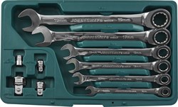 Набор комбинированных трещоточных ключей 8-19 мм и адаптеров, 10 предметов в пластиковом кейсе. - фото 45893